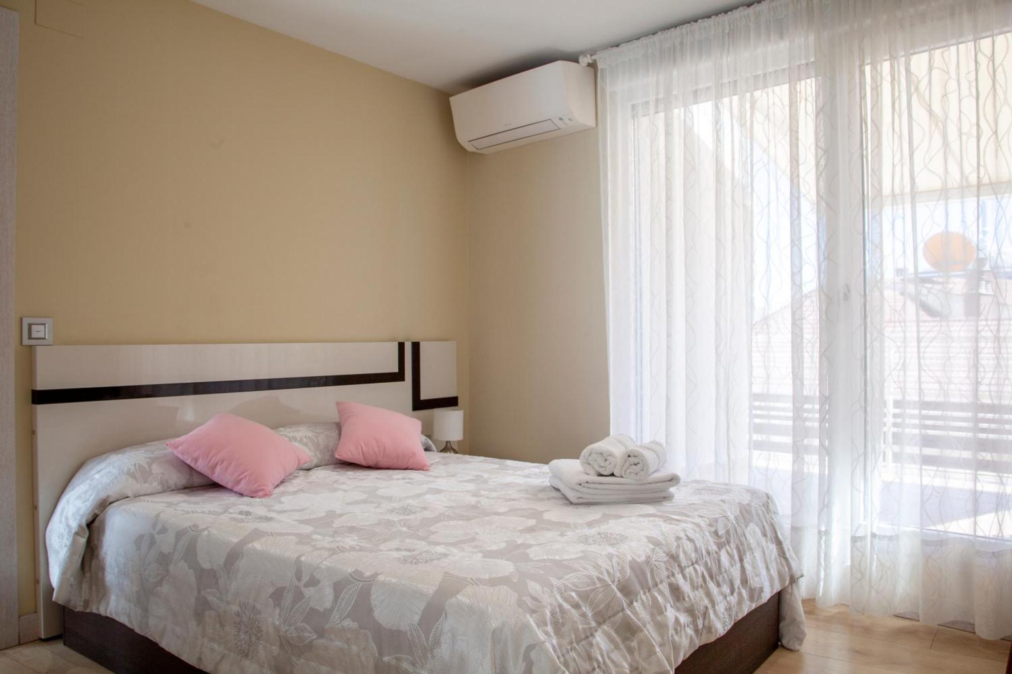 Burgo Nuevo Atico De Lujo En Pleno Centro Con Terraza Y Vistas - Leonapartamentos 外观 照片